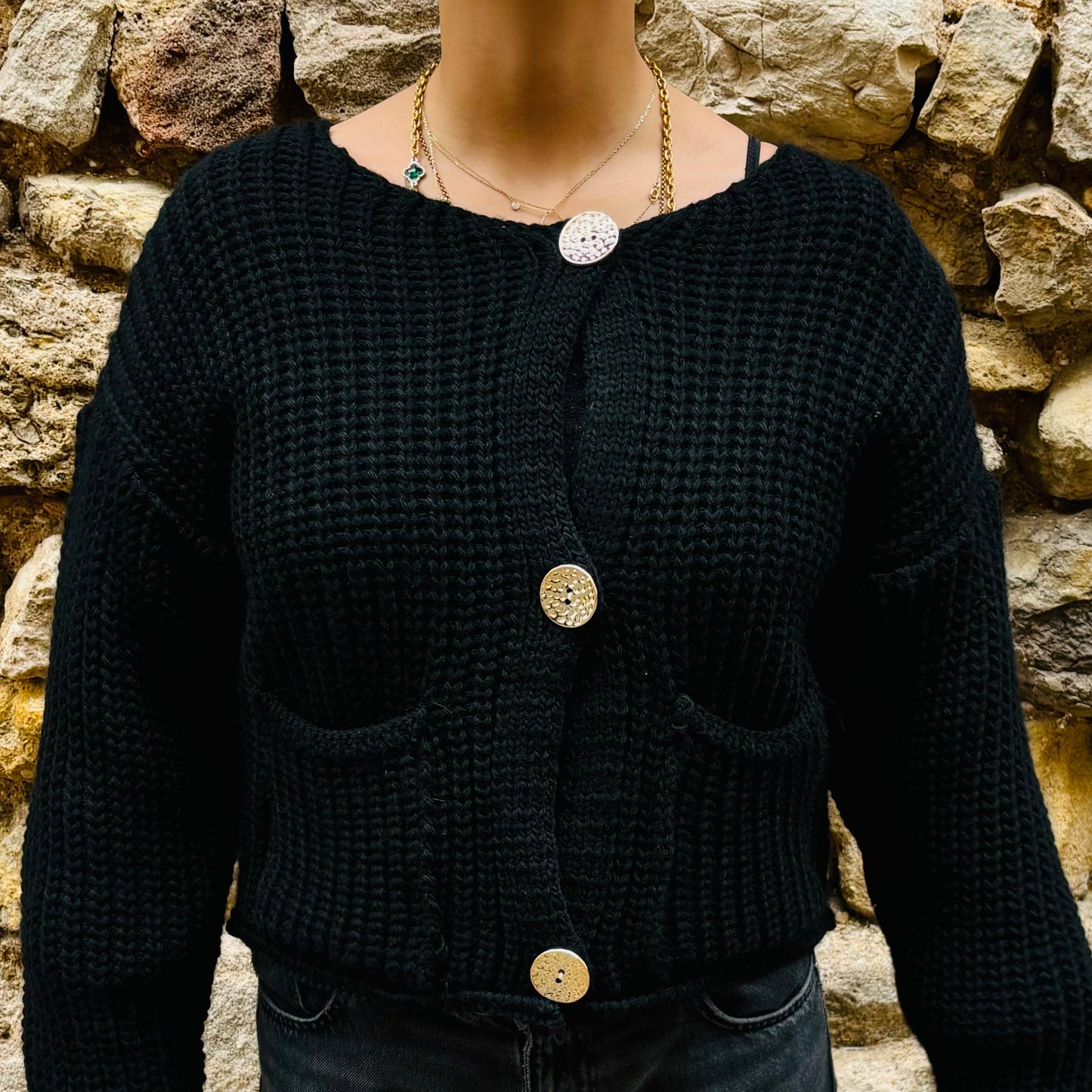 Cardigan Noir Élégance