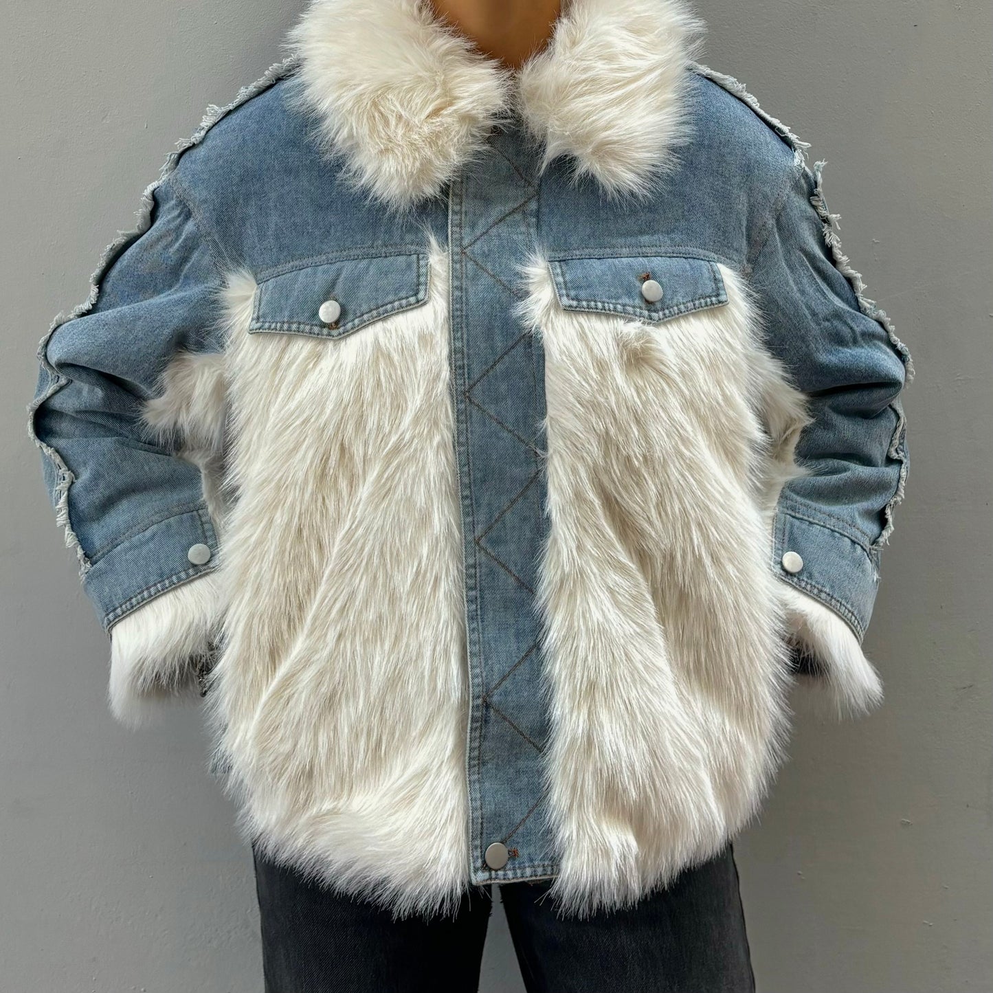 Jacke aus Denim und Kunstpelz