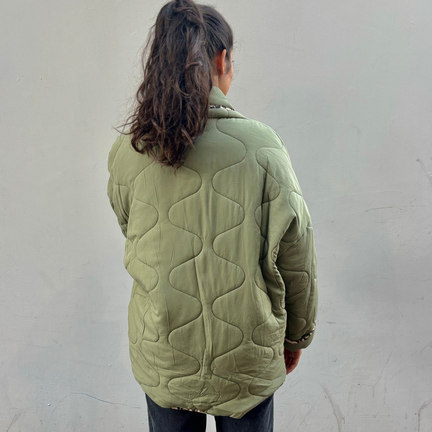 Khakifarbene Steppjacke